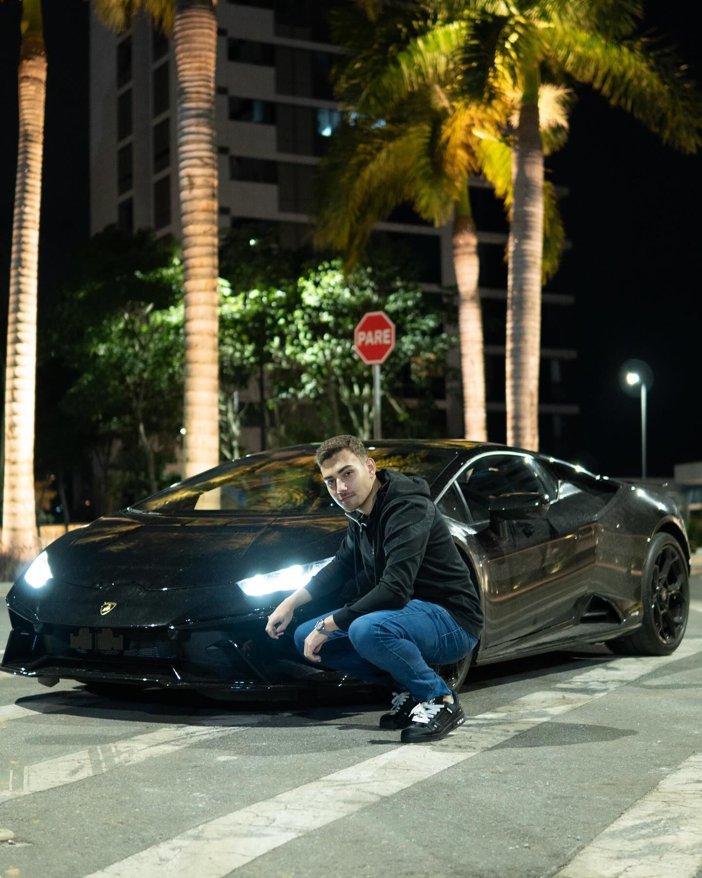 Gamer filho de Pedrinho, do Cruzeiro, compra carro avaliado em R$ 3,4 milhões; veja fotos