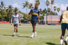 Paul Pogba com a camisa do Boca Juniors-ARG durante atividade nos Estados Unidos