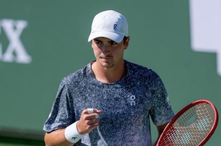 João Fonseca em ação no Masters 1000 de Indian Wells 2026