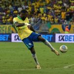 Brasil apenas empata com o Uruguai em Salvador e cai uma posição nas Eliminatórias