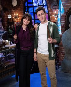 reboot feiticeiros de waverly place selena gomez