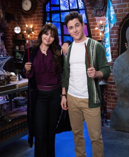 reboot feiticeiros de waverly place selena gomez