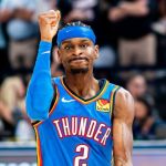 Atual MVP iguala marca de lenda da NBA e pode quebrar recorde após 63 anos