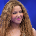 Shakira está 'muito comovida' com morte em montagem de palco no RJ, diz produtora