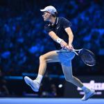 Número 1 do mundo, Sinner derrota Ruud e enfrentará Fritz na decisão do ATP Finals