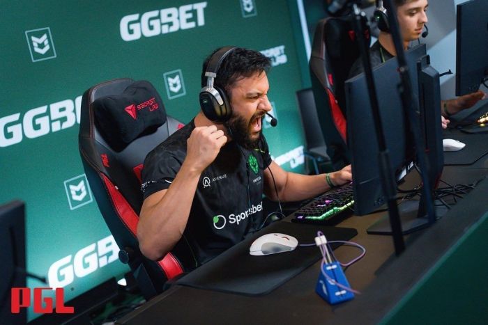 Fernando 'fer' Alvarenga Fernando 'fer' Alvarenga