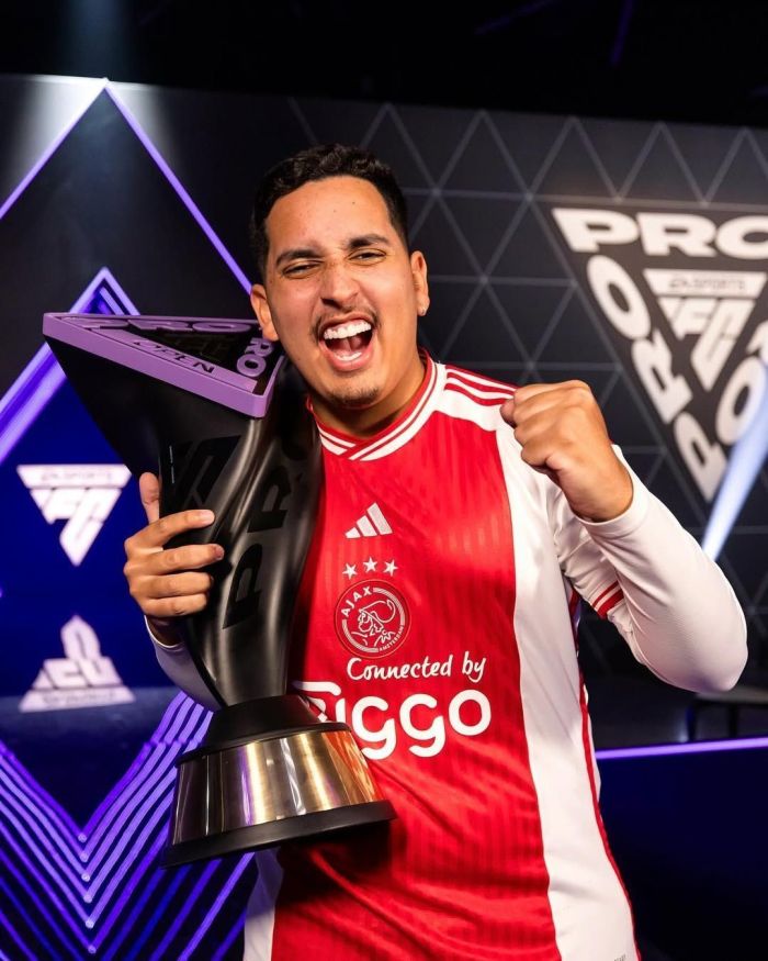 Paulo Henrique 'PHzin' Chaves Paulo Henrique 'PHzin' Chaves