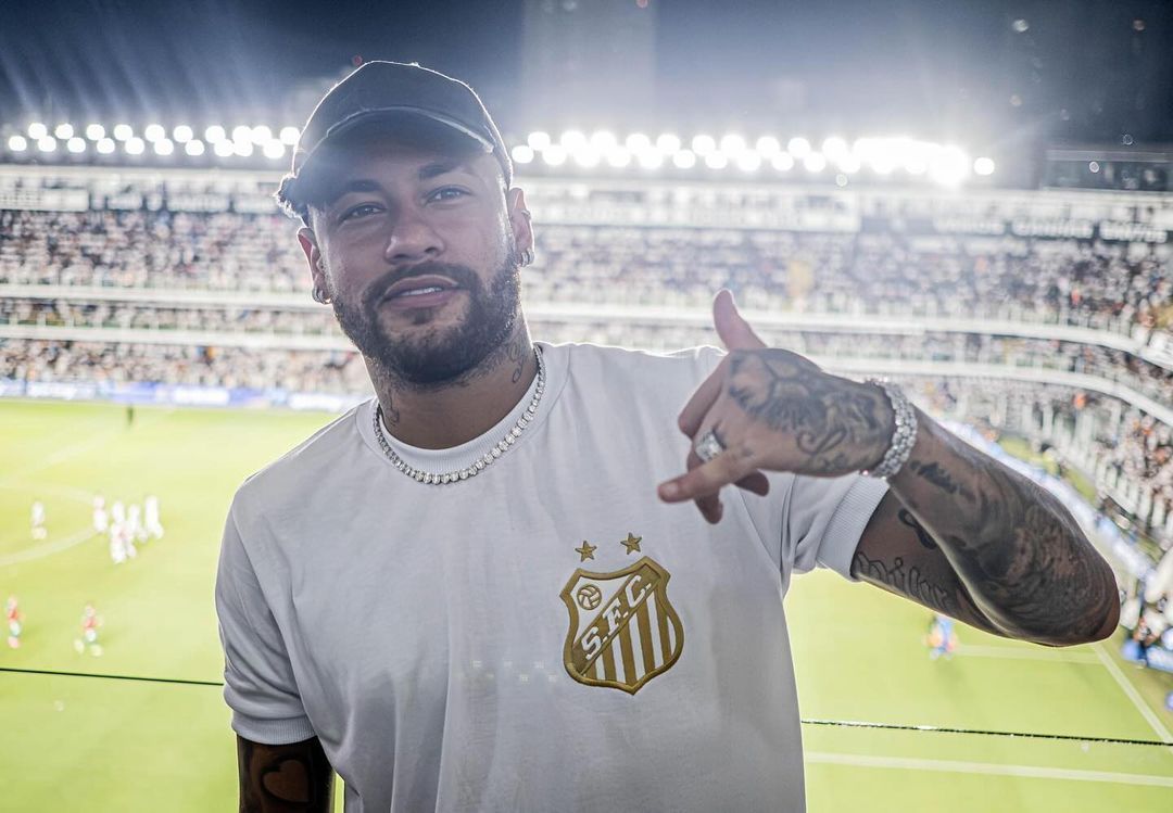 Agente nega saída de Neymar do Al-Hilal e ida para o Santos: 'Não há conversas'