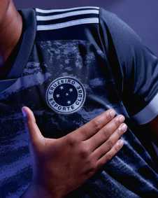 Nova camisa 3 do Cruzeiro, fabricada pela Adidas