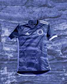 Nova camisa 3 do Cruzeiro, fabricada pela Adidas