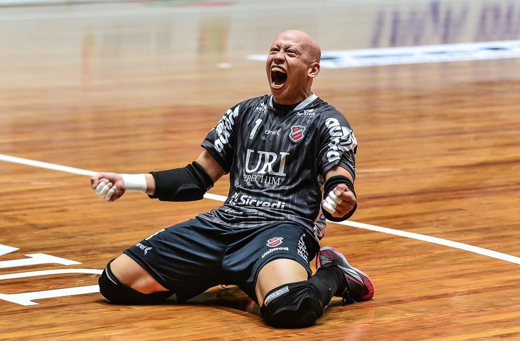 Cruzeiro encaminha contratação de goleiro da Seleção Brasileira para futsal