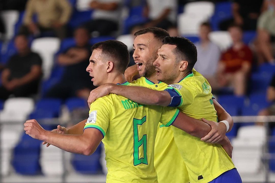 Pelo hexa, Brasil enfrenta Argentina na final da Copa do Mundo de Futsal