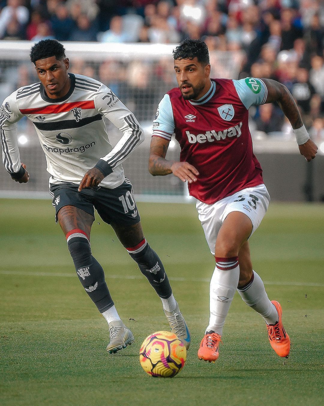 United comete pênalti no fim e perde para o West Ham na Premier League