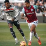 United comete pênalti no fim e perde para o West Ham na Premier League