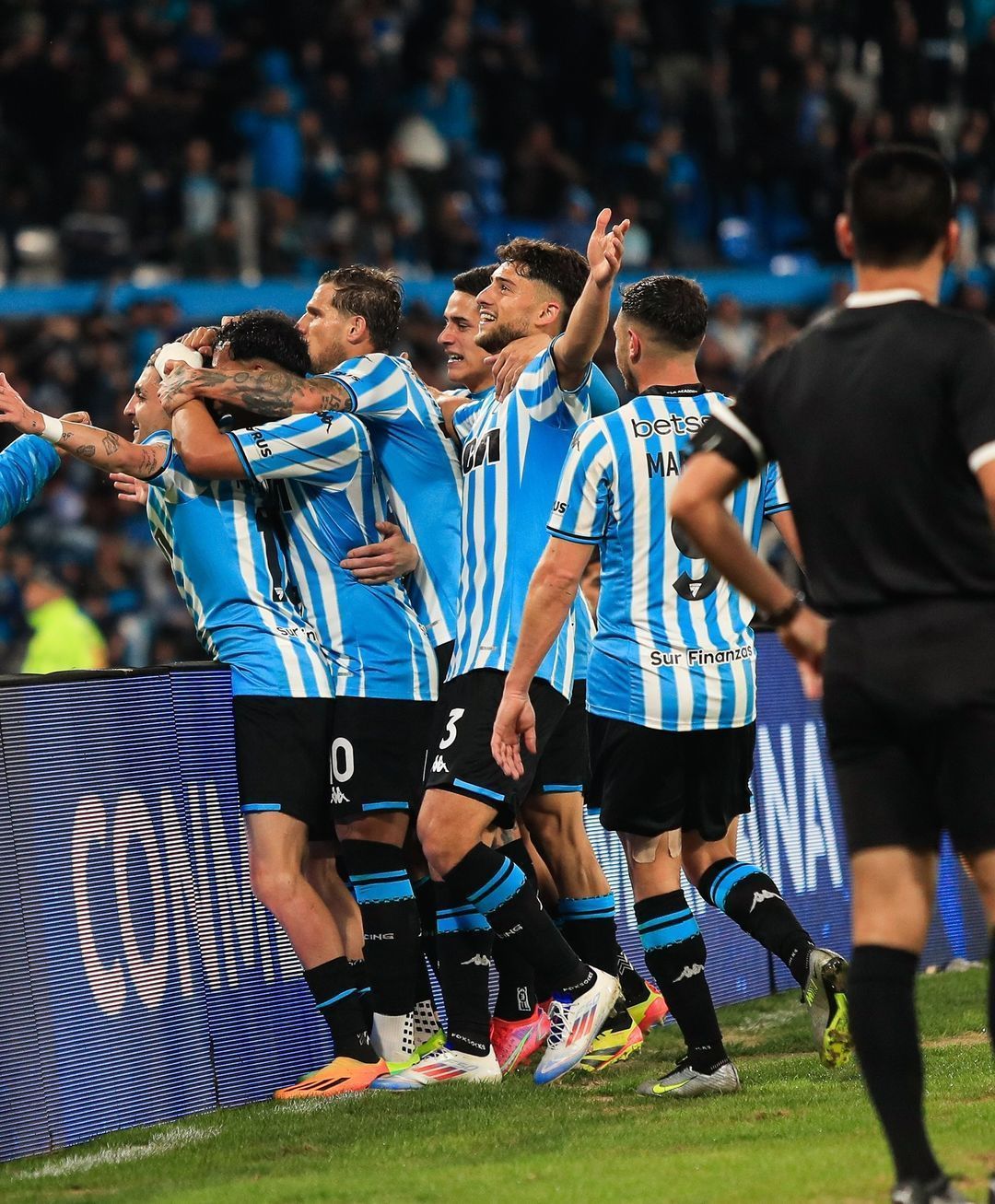 Jogador do Racing banca viagem de torcedor para decisão contra o Cruzeiro