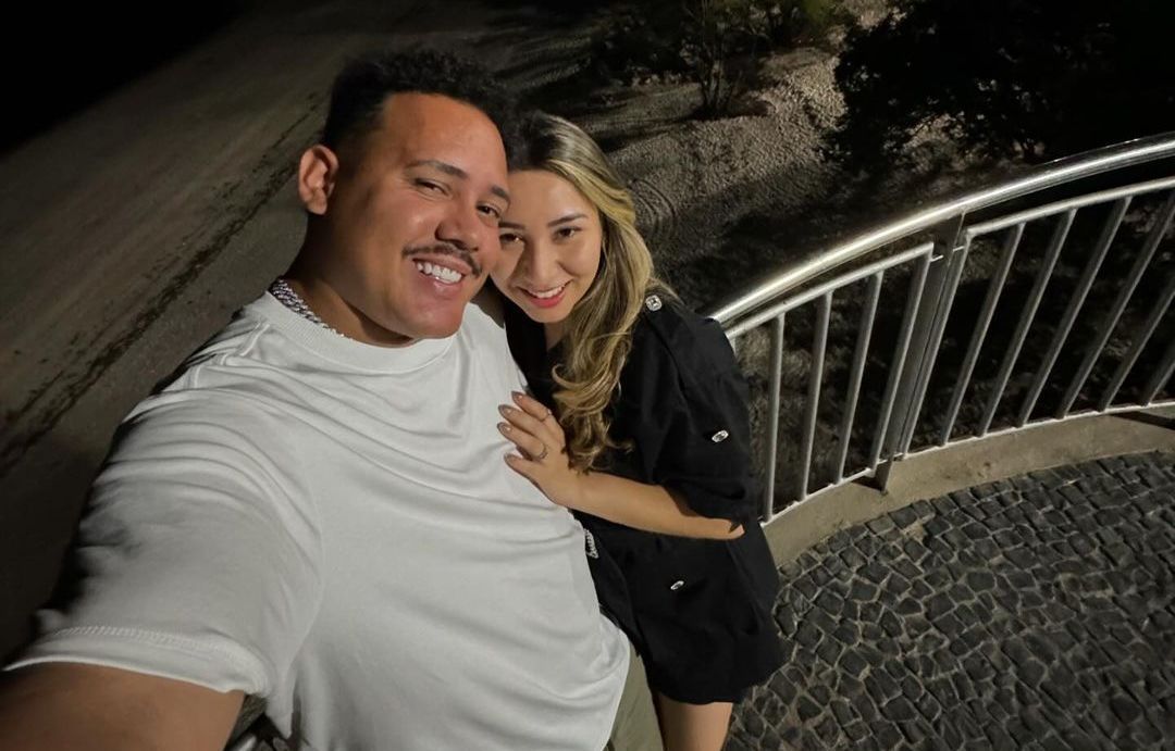 'Que Deus abençoe a gente', diz Lucas Buda sobre novo relacionamento