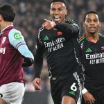Arsenal goleia, aplica 5 gols na primeira etapa e afunda o West Ham na Premier League