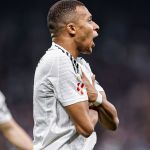 Mbappé marca, Real bate Getafe e cola na liderança da La Liga