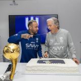 Neymar e Jorge Jesus recebem homenagem inusitada de clube saudita