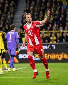 Harry Kane, do Bayern, comemora gol marcado contra o Borussia