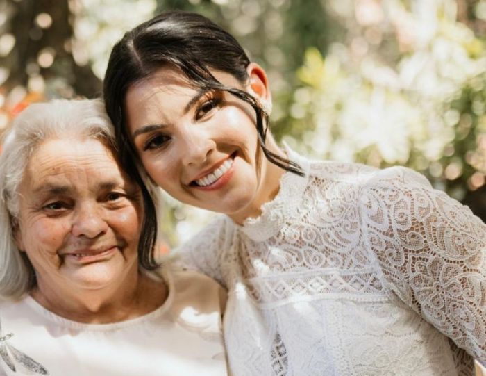 Dona Sônia com a neta Ana Paula