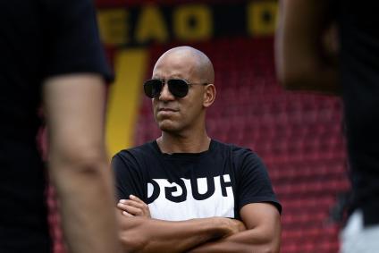 Pepa, técnico do Sport, faz visita à Ilha do Retiro
