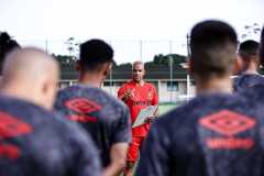 Pepa, técnico do Sport, comanda primeiro treino com elenco rubro-negro