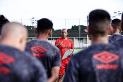 Pepa, técnico do Sport, comanda primeiro treino com elenco rubro-negro
