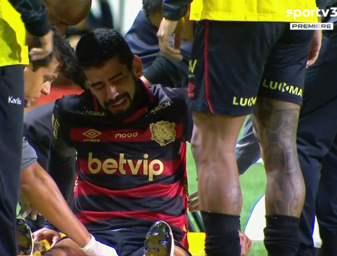 Série B: titular do Sport sofre trauma no joelho e deixa gramado chorando