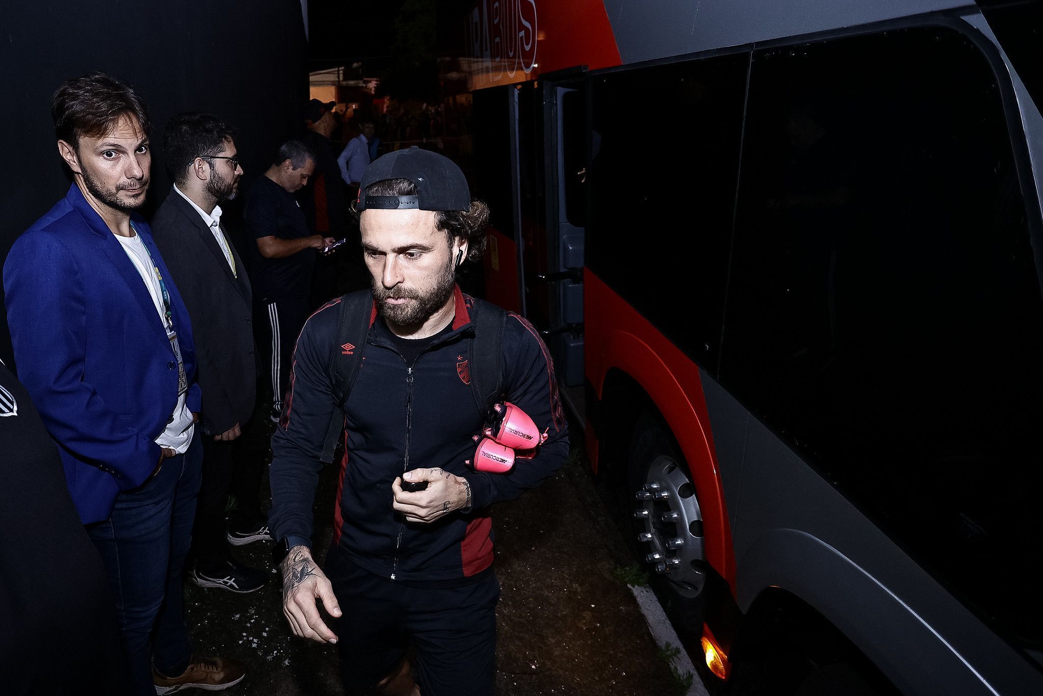 Joga contra o Santos? Sport toma decisão sobre multa para ter Lucas Lima