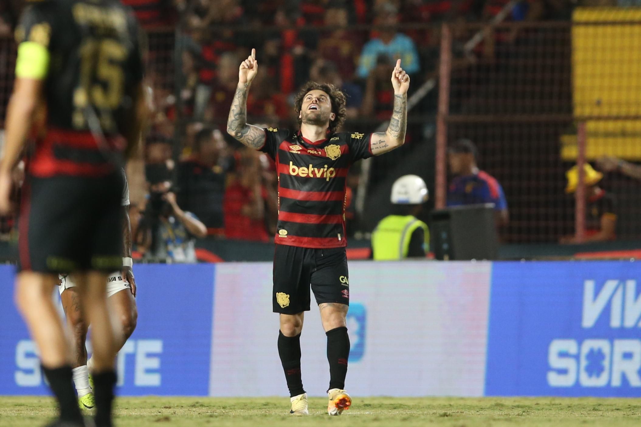 Herói do Sport, Lucas Lima brilha na Série B e se reencontra na carreira