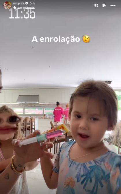 Virginia mostra dificuldade para dar remédio para Maria Alice