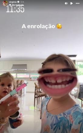 Virginia mostra dificuldade para dar remédio para Maria Alice