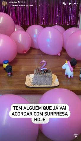 Viih Tube faz surpresa para Lua