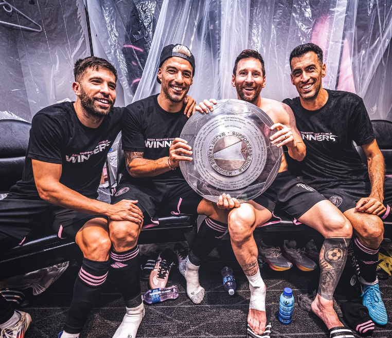 ‘Vamo Inter’: Suárez comemora título nos EUA e irrita torcedores do Grêmio