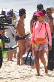 Tais Araujo, Bella Campos e Alice Wegmann gravam 'Vale Tudo' em praia do Rio