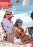 Tais Araujo, Bella Campos e Alice Wegmann gravam 'Vale Tudo' em praia do Rio