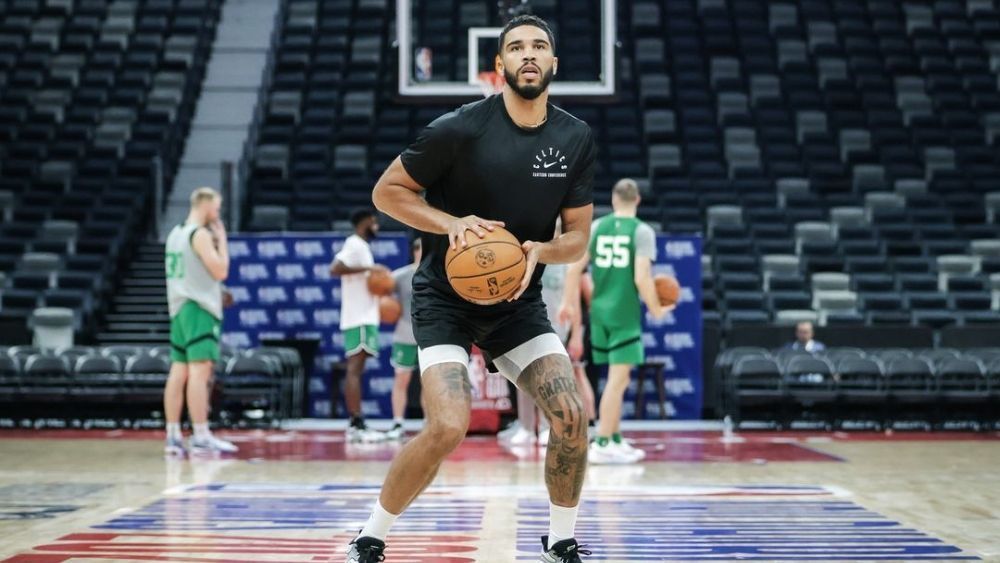 Nos Emirados Árabes, Nuggets e Celtics dão início à pré-temporada da NBA
