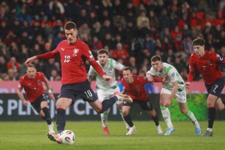 Patrik Schick marca em República Tcheca x Irlanda, pela Repescagem Europeia da Copa de 2026