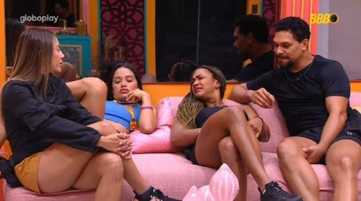 Beatriz Reis conduz dinâmica no BBB 25