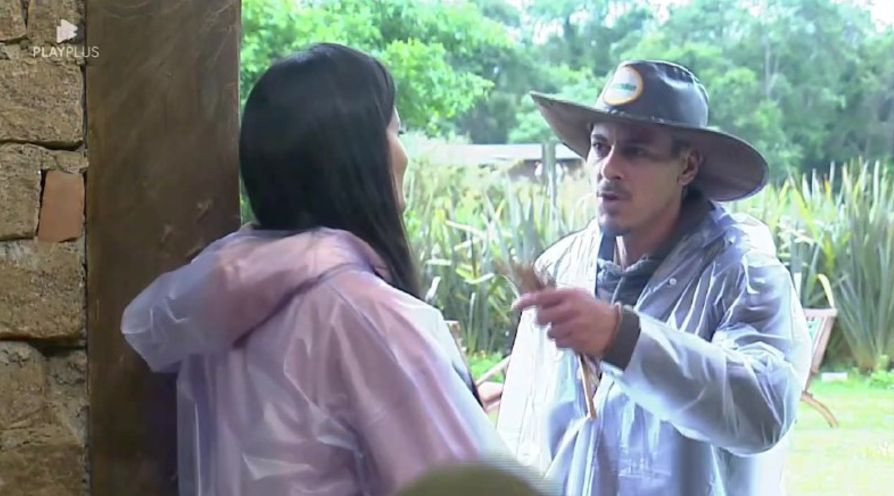A Fazenda 16: Vanessa, na Roça, amanhece discutindo com Sacha
