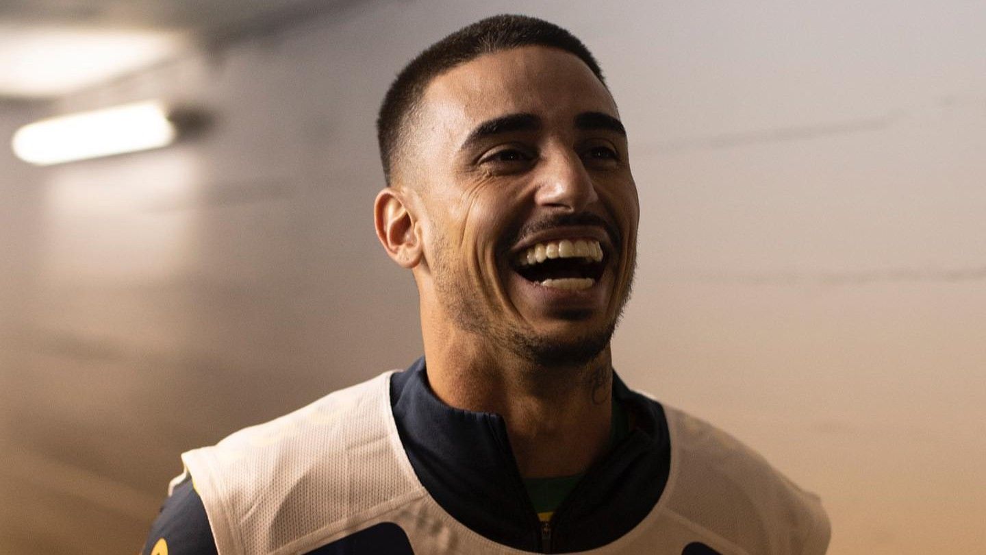 Aos 36 anos, atacante Thiago Galhardo negocia para reforçar novo clube