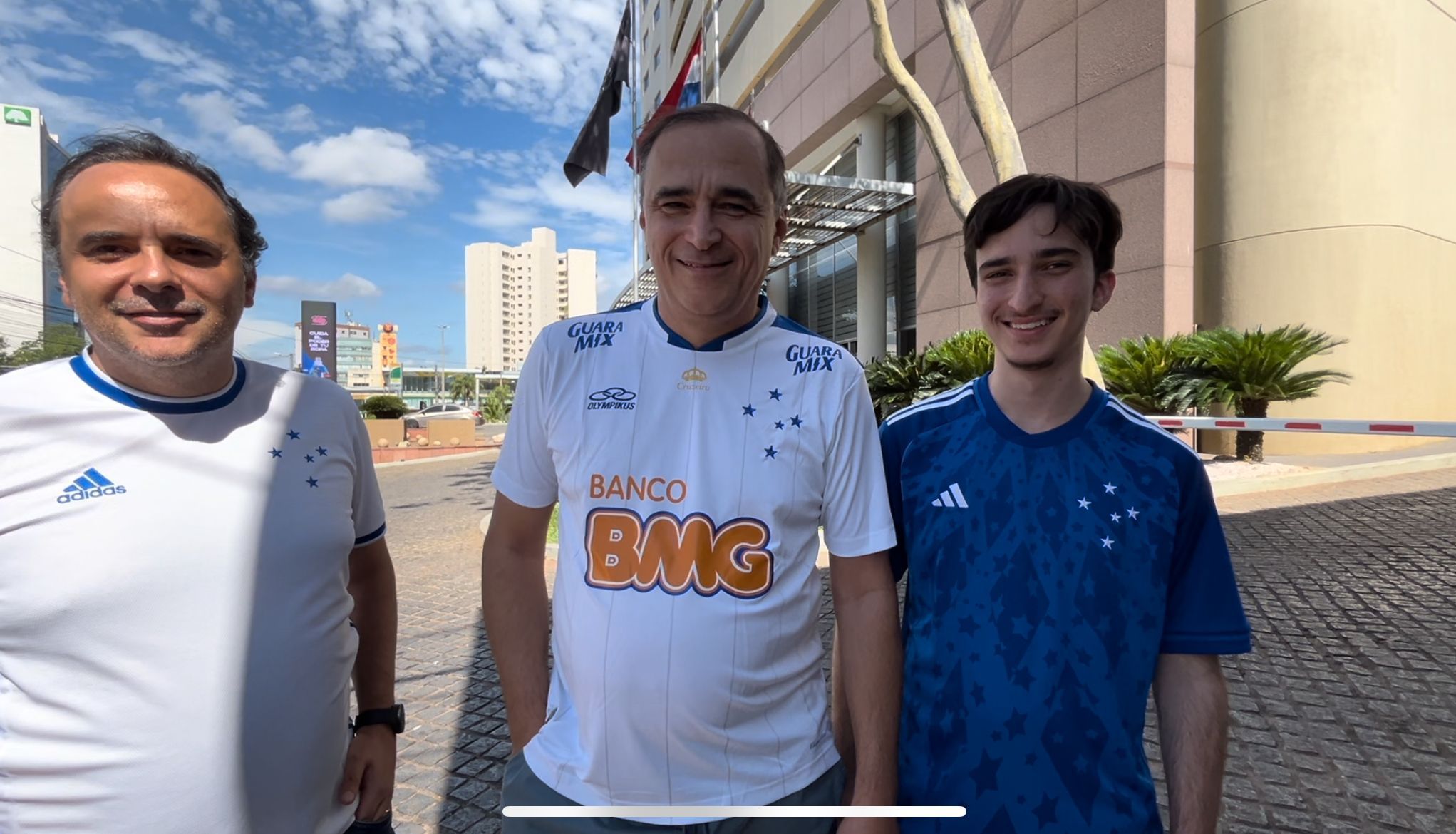Cruzeiro: no Paraguai, torcedores mostram ansiedade antes de final da Sul-Americana