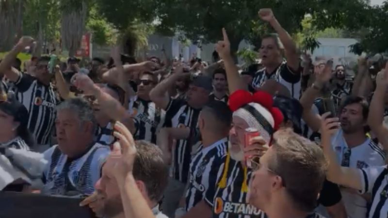 Torcida do Atlético faz festa em Buenos Aires antes de final da Libertadores; veja