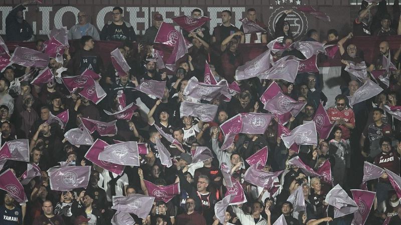 Torcida do Lanús prepara 'invasão' a BH para jogo contra o Cruzeiro; veja números