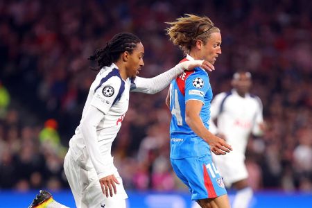 Clubes empataram em Londres na Champions