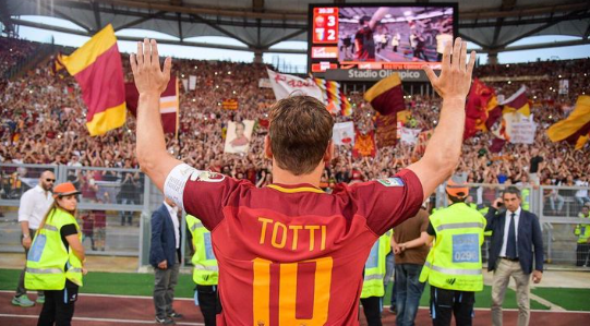 Campeão do mundo, Totti cogita volta ao futebol aos 48 anos: ‘Pronto em dois meses’