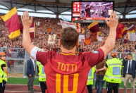 Campeão do mundo, Totti cogita volta ao futebol aos 48 anos: ‘Pronto em dois meses’