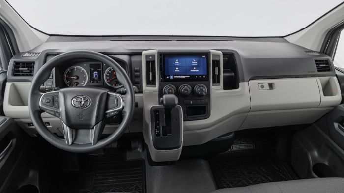Interior Toyota Hiace Furgão