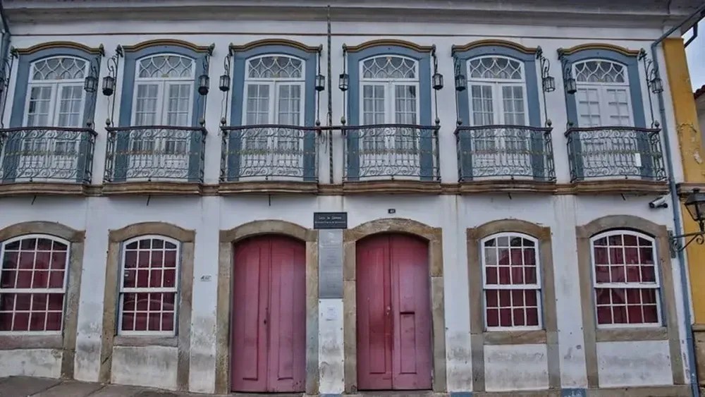 Vereadora de Ouro Preto propõe criação de feira em Serra do Siqueira para fortalecer economia local